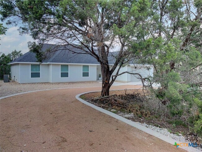 property at 1131 Yaupon
