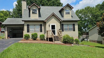 242 Ridgeview Dr in Gray, TN - Building Photo