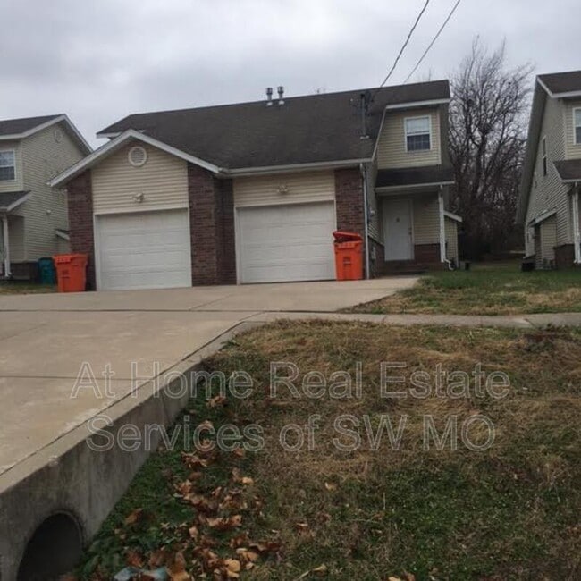 3033 N Fremont Ave in Springfield, MO - Building Photo - Building Photo