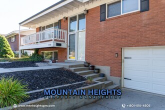 6756 S 2445 E in Cottonwood Heights, UT - Building Photo - Building Photo