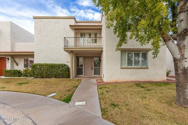 property at 7820 E Vernon Ave