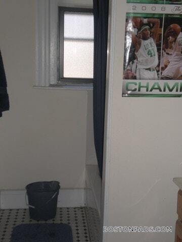 204 Hemenway St in Boston, MA - Building Photo
