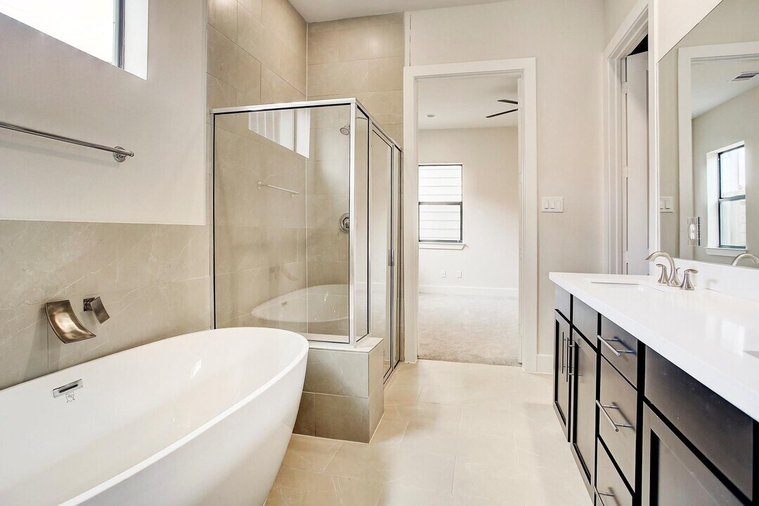 2926 Alice St in Houston, TX - Building Photo