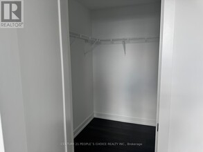 801 The Queensway in Toronto, ON - Building Photo - Building Photo