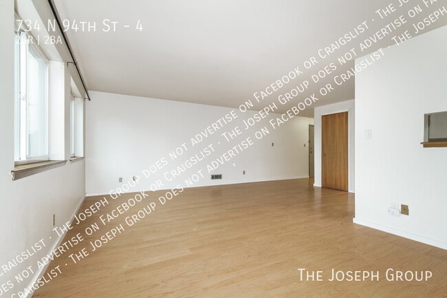 734 N 94th St in Seattle, WA - Building Photo - Building Photo