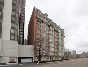 999 N Lake Shore Dr in Chicago, IL - Building Photo - Building Photo