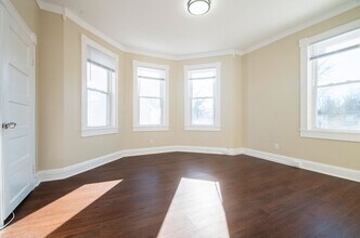 5327 Wesley Ave, Unit 2nd Floor in Baltimore, MD - Foto de edificio - Building Photo