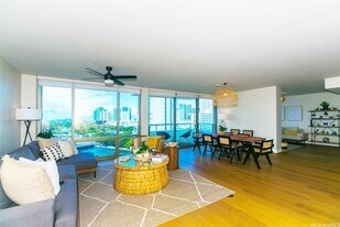 1551 Ala Wai Blvd in Honolulu, HI - Building Photo