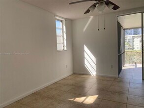 2903 Point E Dr in Sunny Isles Beach, FL - Building Photo - Building Photo
