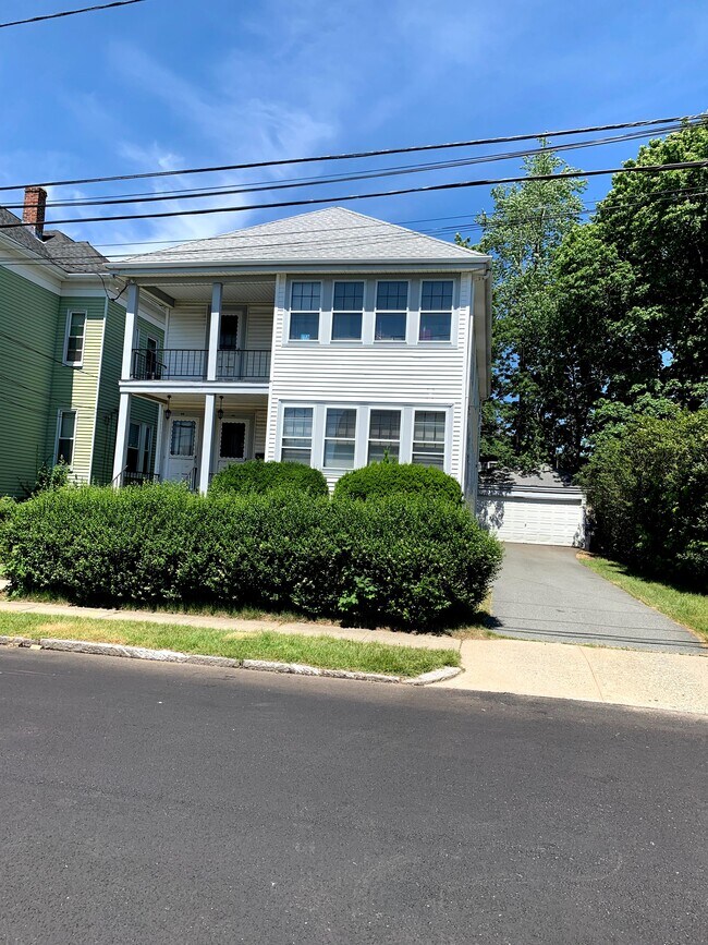 93 Eldridge St Rentals in Cranston, RI