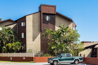 Lilipuna Condo in Kaneohe, HI - Foto de edificio - Building Photo