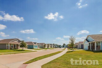 1601 Parlier St in McKinney, TX - Foto de edificio - Building Photo