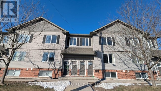 214 Erie St in Port Colborne, ON - Building Photo - Building Photo