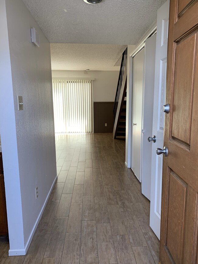 6005 Fairfax Rd in Bakersfield, CA - Building Photo - Building Photo