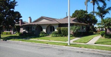 16181 Ganges Lane #1, Huntington Beach, CA, 92647, Unit 16181GangesLane#1 in Huntington Beach, CA - Building Photo - Building Photo