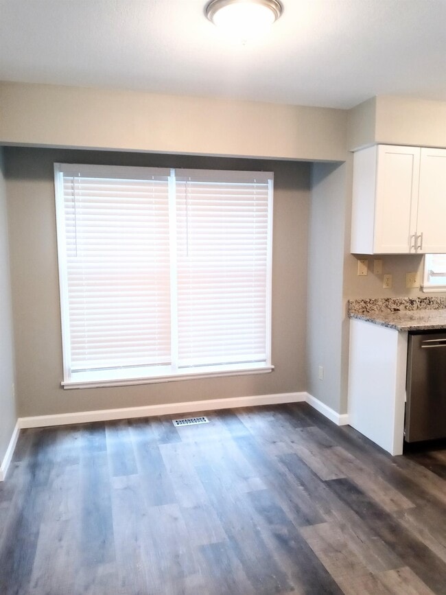 3614 SW Skyline Pkwy in Topeka, KS - Building Photo - Building Photo