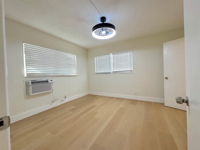 2815 NE 33rd Ave in Fort Lauderdale, FL - Foto de edificio - Building Photo