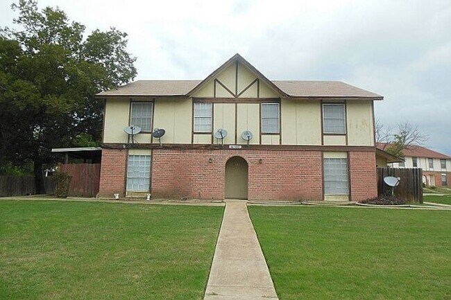 property at 4501 Westcliff Rd