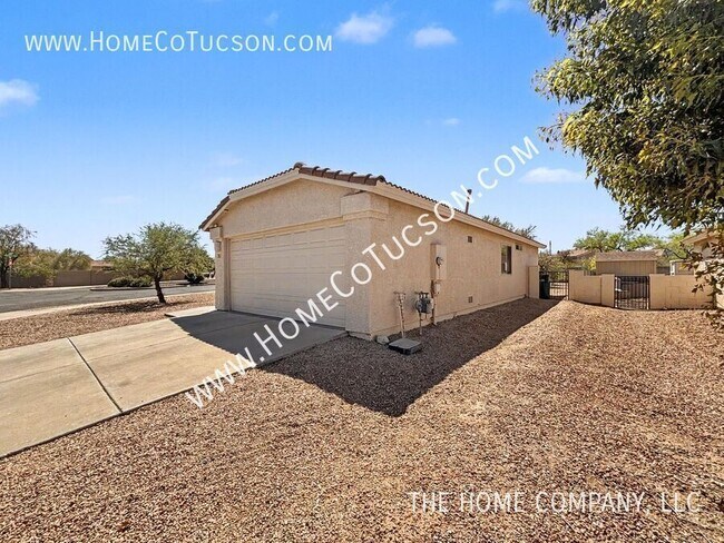 6619 W Wenden Way in Tucson, AZ - Building Photo - Building Photo