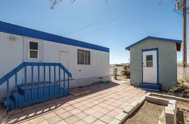 1240 S Comstock Cir in Pahrump, NV - Building Photo - Building Photo