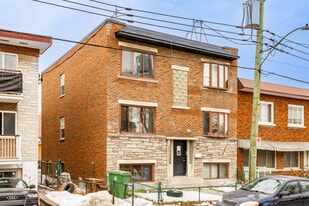 1120 Sherbrooke St in Lachine, QC - Building Photo