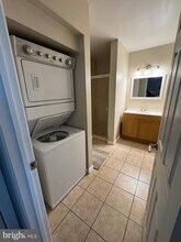 1104 Berwyck Ct in Gloucester Township, NJ - Building Photo - Building Photo