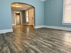 220 W Park St in Lapeer, MI - Building Photo - Building Photo