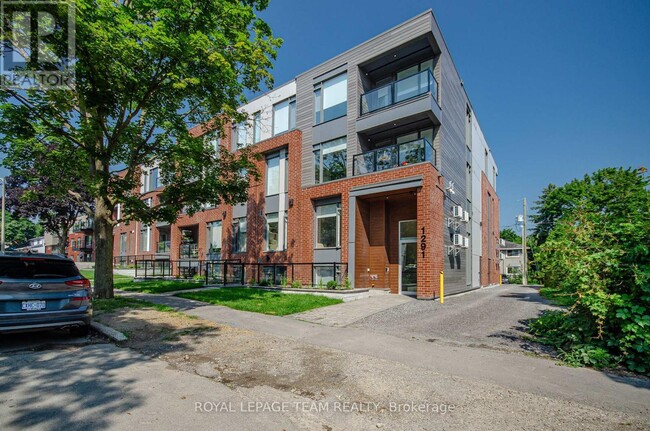 1291 Summerville Ave in Ottawa, ON - Building Photo - Building Photo