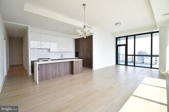 1650 Silver Hill Dr-Unit -2002 in Tysons, VA - Building Photo - Building Photo