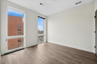 4027 N Broadway in Chicago, IL - Building Photo - Building Photo