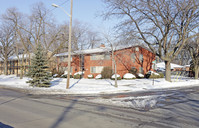 23730 Kelly Rd in Eastpointe, MI - Foto de edificio - Building Photo