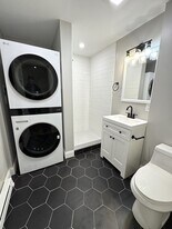 11 E Milton Rd, Unit 2 in Brookline, MA - Building Photo