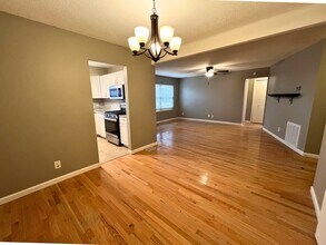 2805 Big Bend Dr in Maryville, TN - Foto de edificio - Building Photo