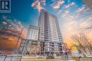 286 Main St in Toronto, ON - Building Photo