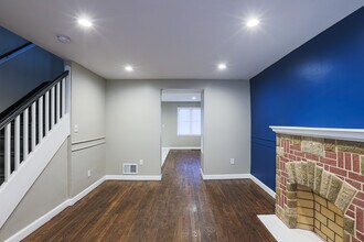 2454 Terra Firma Rd in Baltimore, MD - Foto de edificio - Building Photo