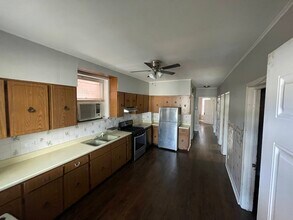 3141 N Central Park Ave, Unit 2 in Chicago, IL - Foto de edificio - Building Photo