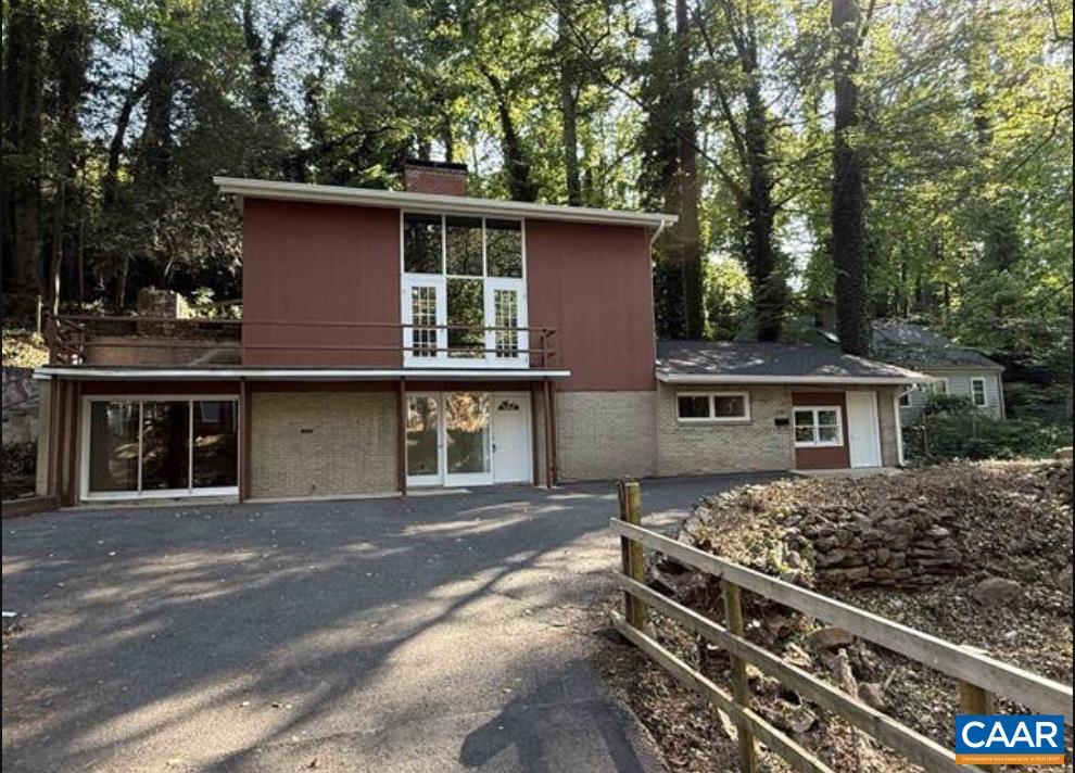 536 Valley Rd in Charlottesville, VA - Building Photo