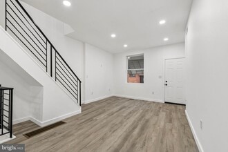 2359 Ann St in Philadelphia, PA - Building Photo - Building Photo