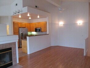 5548 Renaissance Ave in San Diego, CA - Building Photo - Building Photo