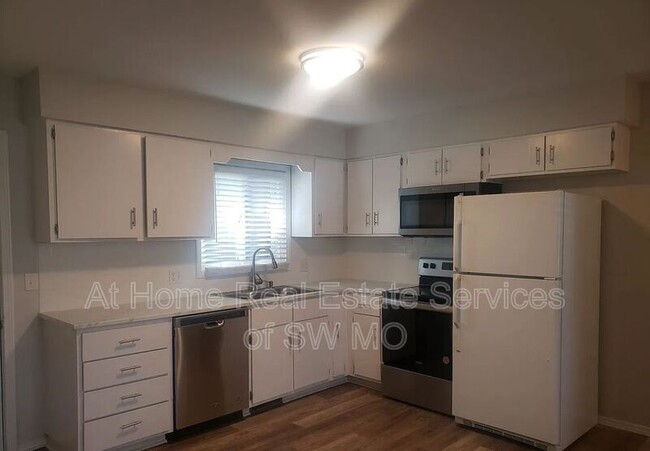 property at 707 S Suburban Ave