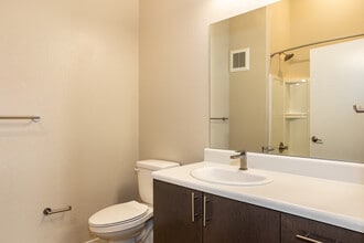 Crossing Pointe South Apartments in Thornton, CO - Building Photo - Building Photo