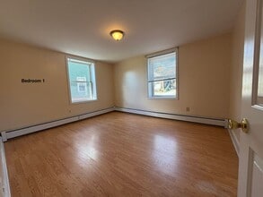 122 Church St in Cheshire, MA - Building Photo - Building Photo