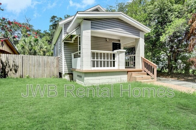 property at 3310 Franklin St