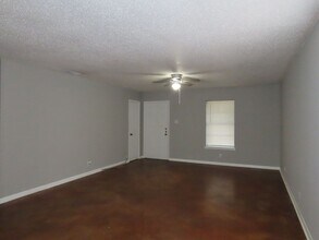 810 Fleetwood in Whitehouse, TX - Foto de edificio - Building Photo