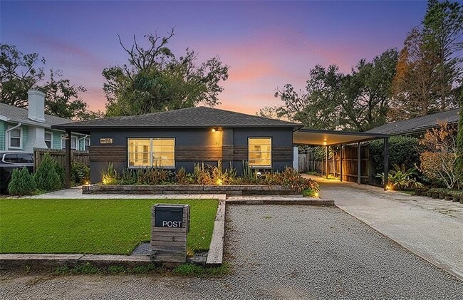 property at 314 W Alva St