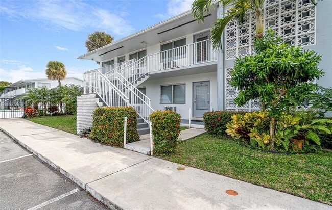 1920 NE 51st Ct in Fort Lauderdale, FL - Building Photo - Building Photo