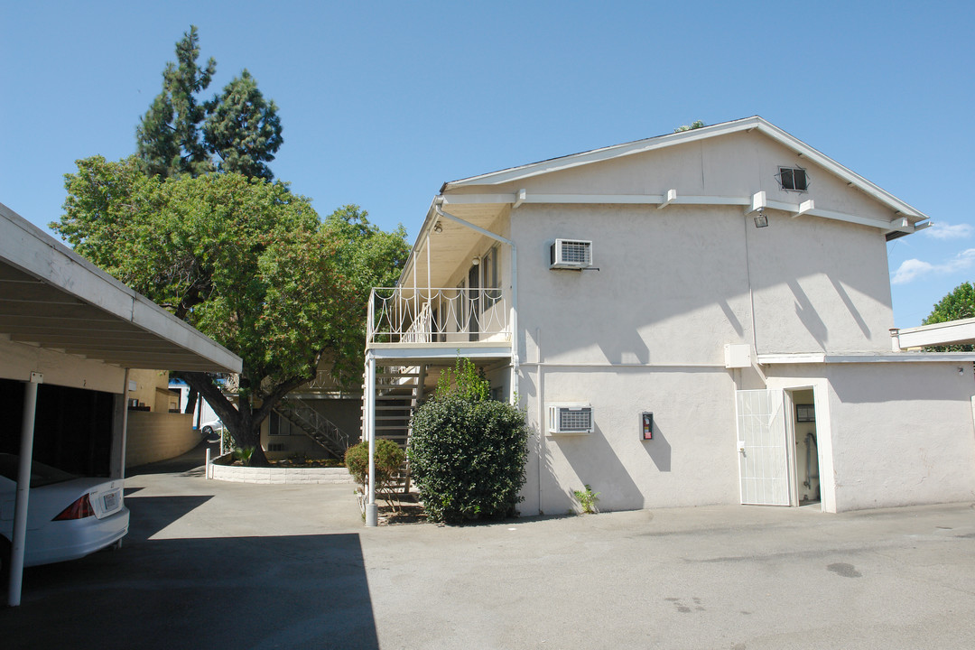 5640 N Gladys Ave in San Gabriel, CA - Building Photo