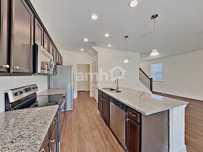 8595 Highfield Ave in Jacksonville, FL - Building Photo - Building Photo