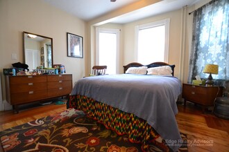 72 Parsons St, Unit 1 in Boston, MA - Foto de edificio - Building Photo