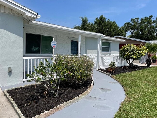 1327 Honor Dr in Holiday, FL - Building Photo - Building Photo